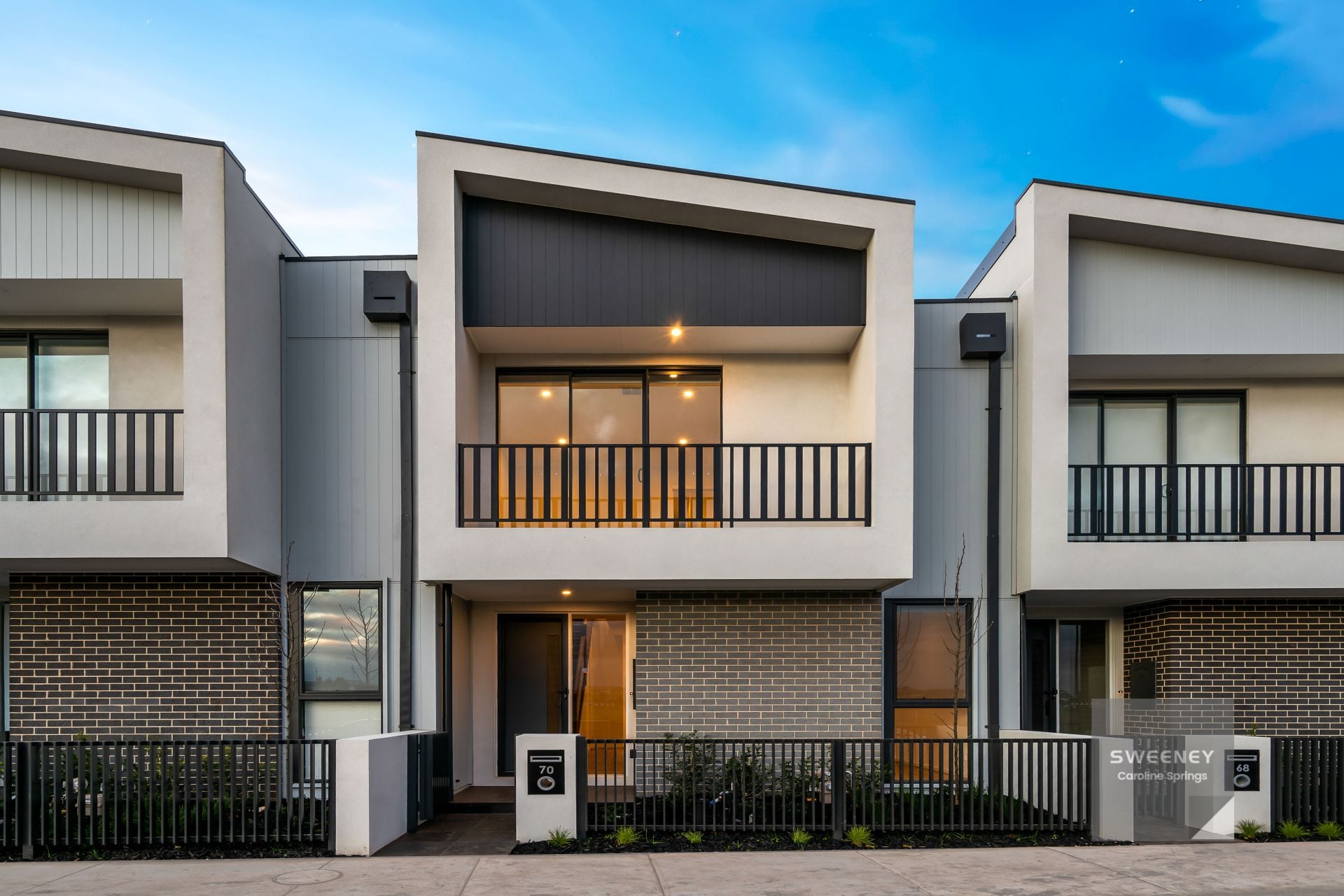 70 Featherwood Drive, Aintree - Thumbnail 2