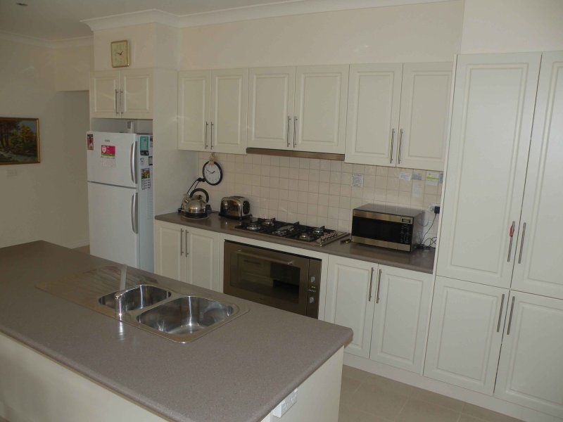 22 Paringa Avenue SOUTH MORANG, South Morang - Thumbnail 2