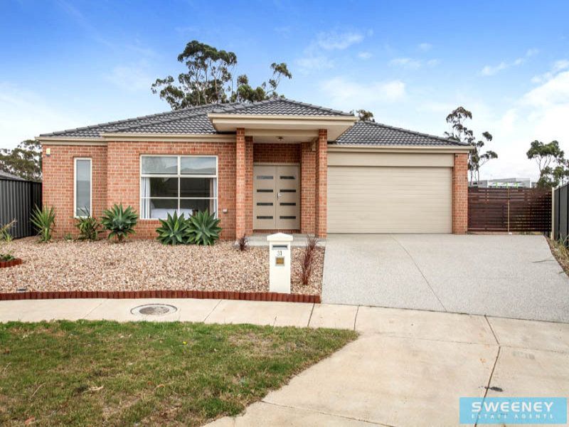 31 Pembroke Crescent, Derrimut - Thumbnail 2