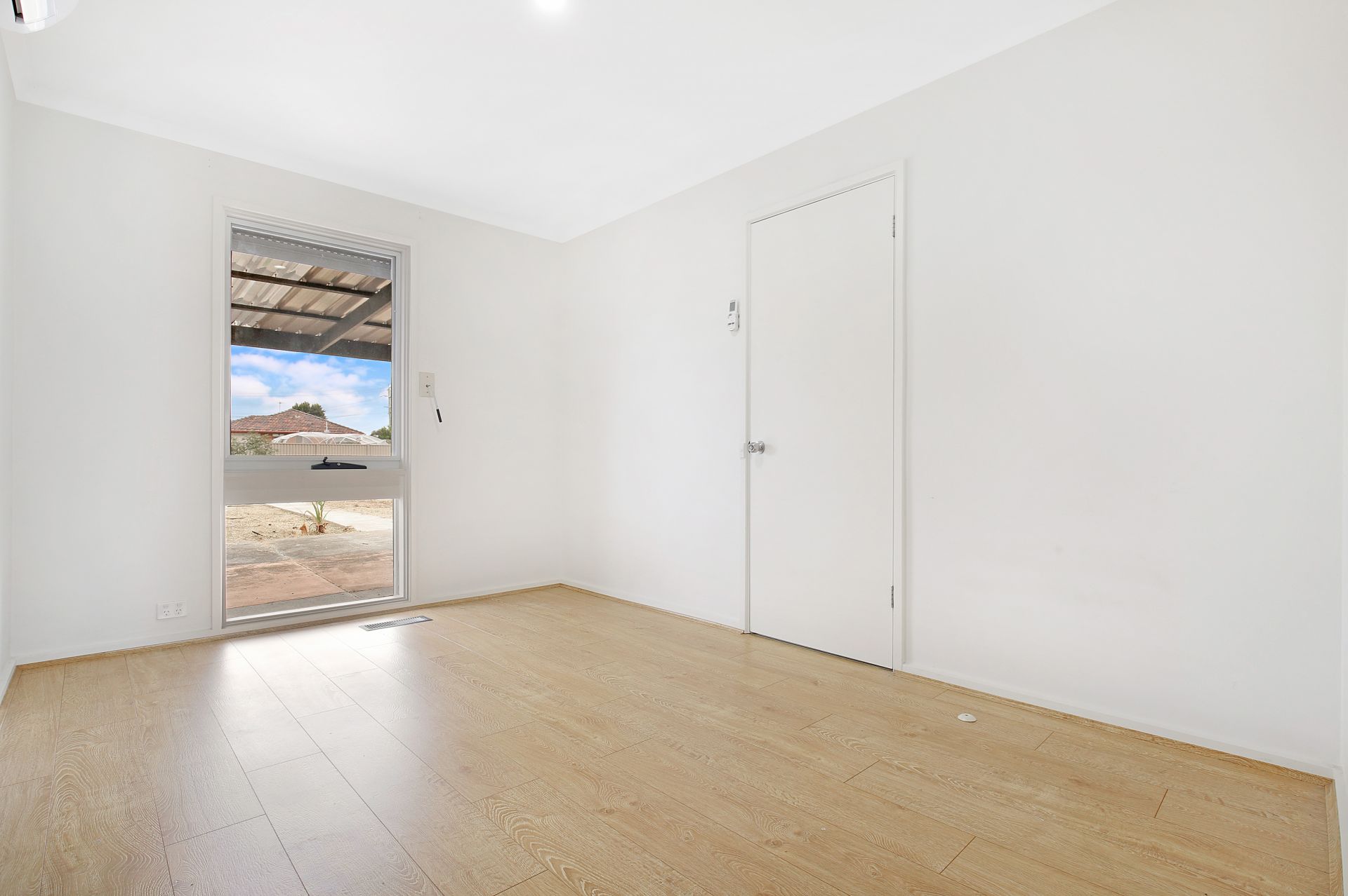 BEAUTIFUL FAMILY HOME IN LALOR