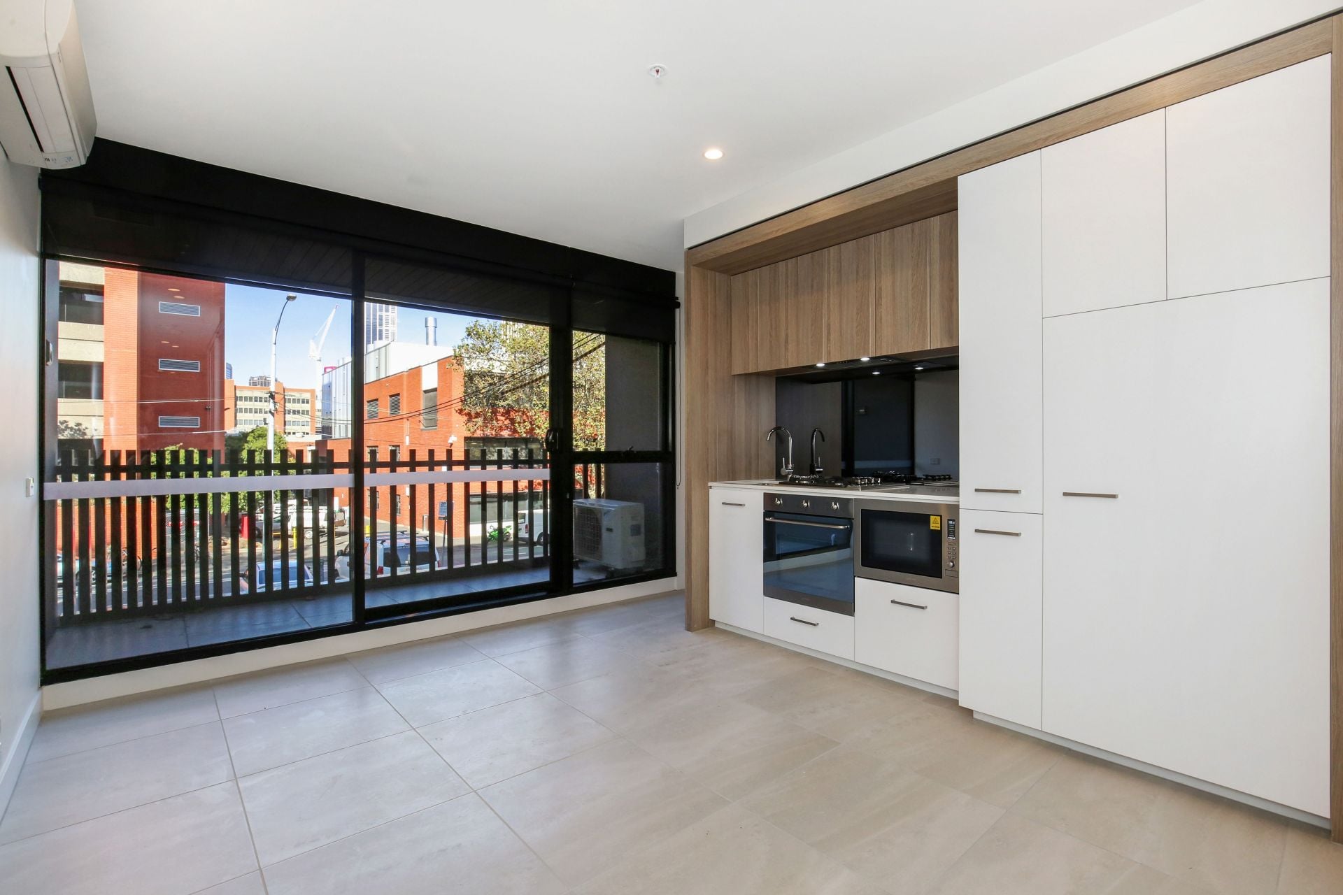 ONE BEDROOM PLUS STUDY