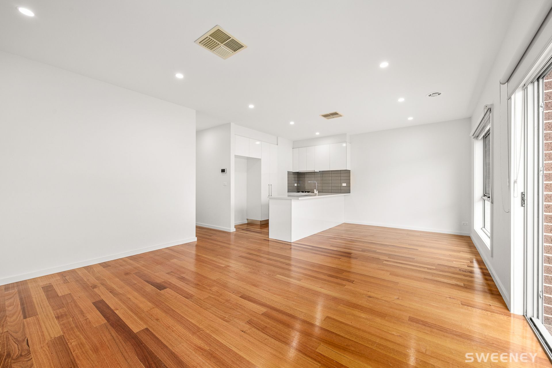 2/9 Ison Court, Altona Meadows - Thumbnail 4