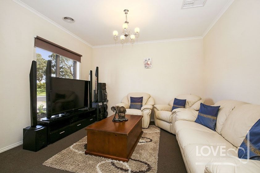 EXCELLENT HOME, EVEN BETTER LOCATION    *Insp Sat 3rd Dec @ 11:30am*