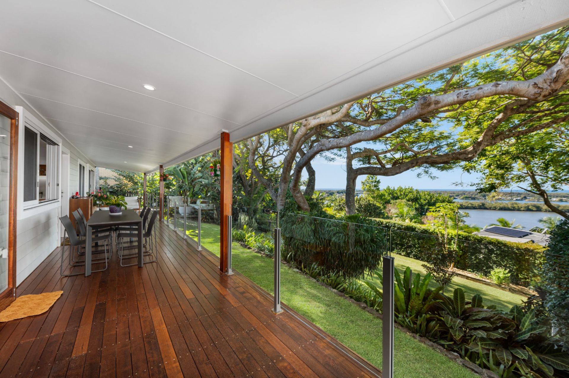 10 Old Ferry Road, Banora Point DJ Stringer Property Services