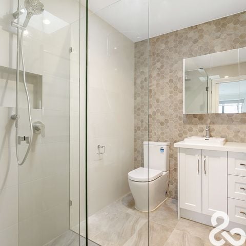 **Executive Family Luxury Living in Ivanhoe**