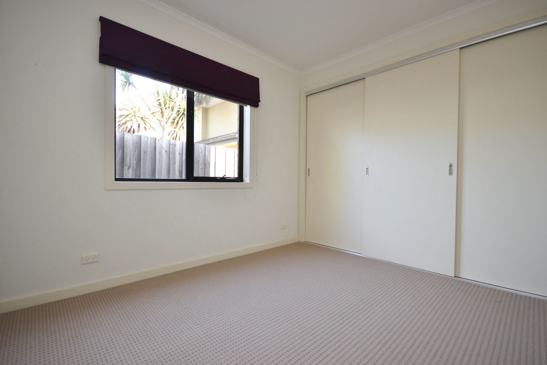 GREAT SIZED TOWNHOUSE