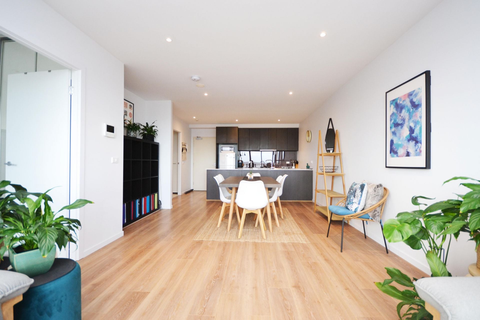 CONTEMPORARY AND CHIC WITH SWEEPING VIEWS