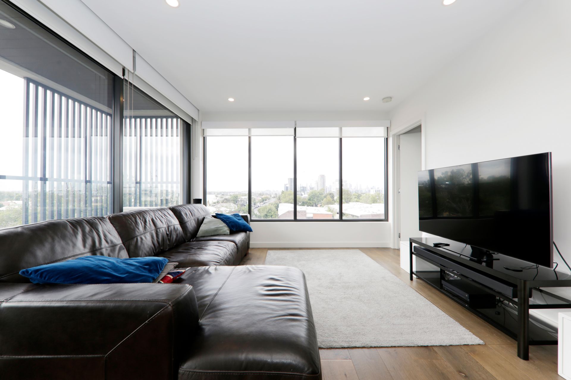 402/99 Donald Street, Footscray - Thumbnail 3