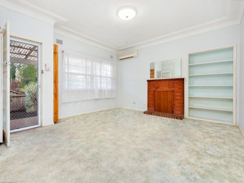 24 Kitchener Street, CARINGBAH, Caringbah - Thumbnail 2