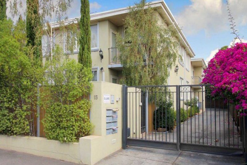 An Enamoring Apartment Right In The Pulse Of Thornbury.