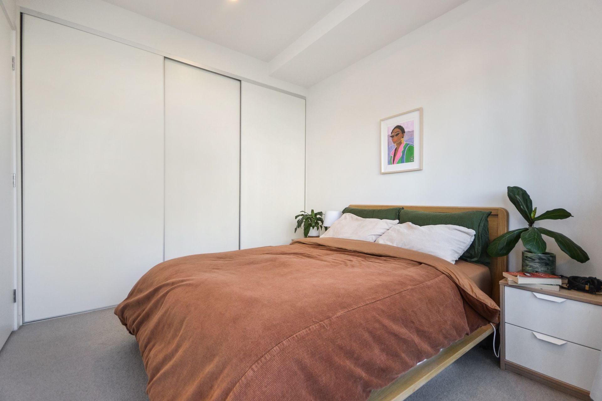 Spacious boutique apartment with generous study