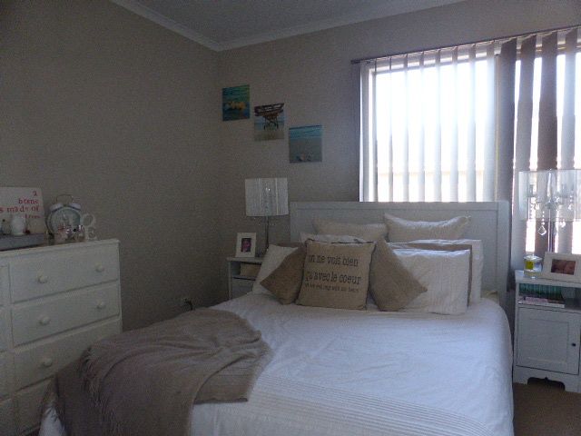 **Modern Townhouse and in a Fabulous Location**