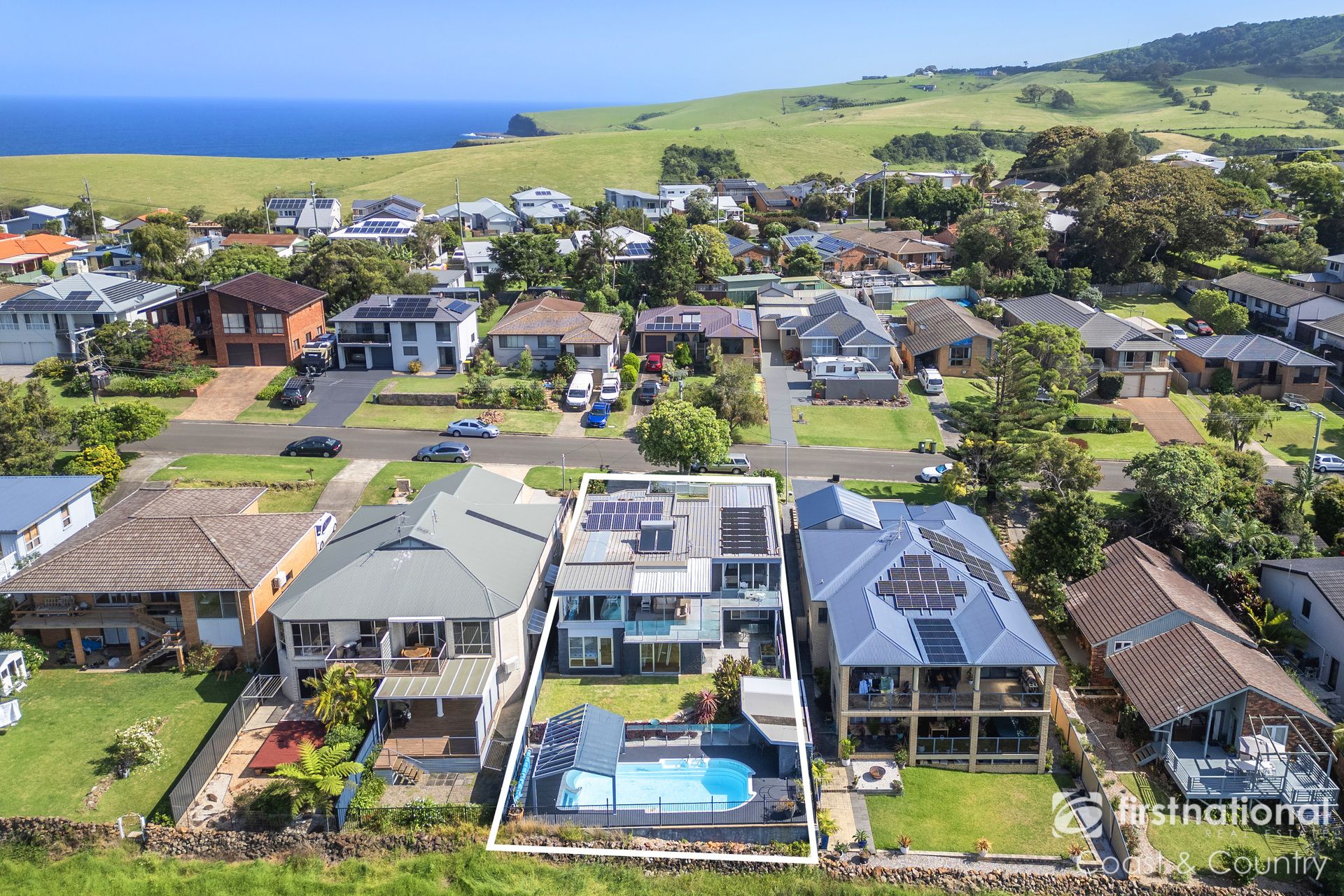 71 Attunga Avenue, Kiama Heights First National Coast & Country Real