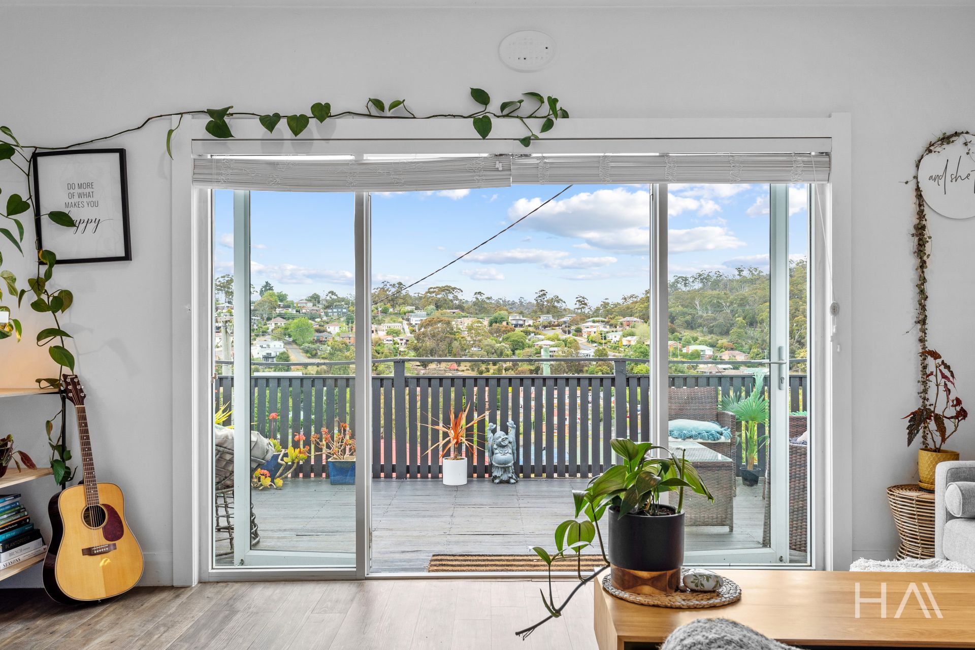 12 Veulalee Avenue Trevallyn, Trevallyn - Thumbnail 2
