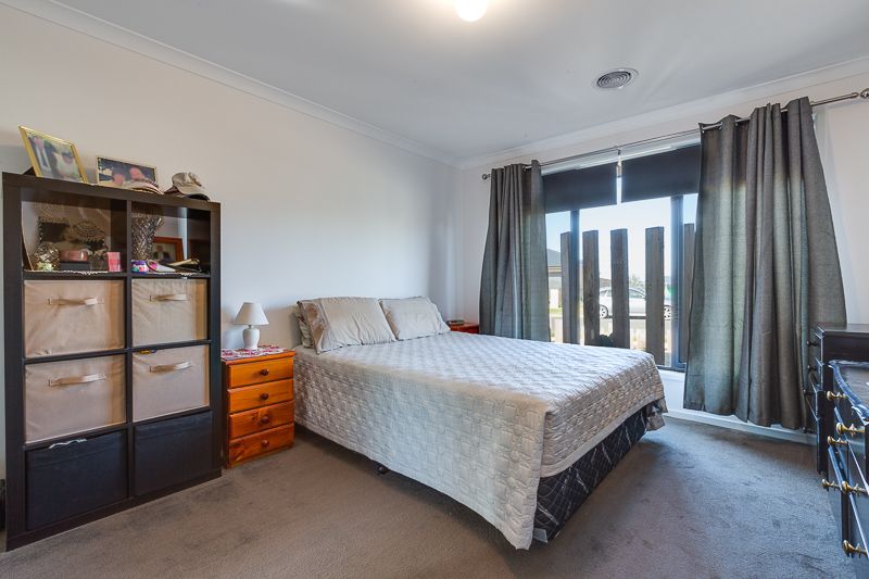 19 McLachlan Street, Bacchus Marsh - Thumbnail 8