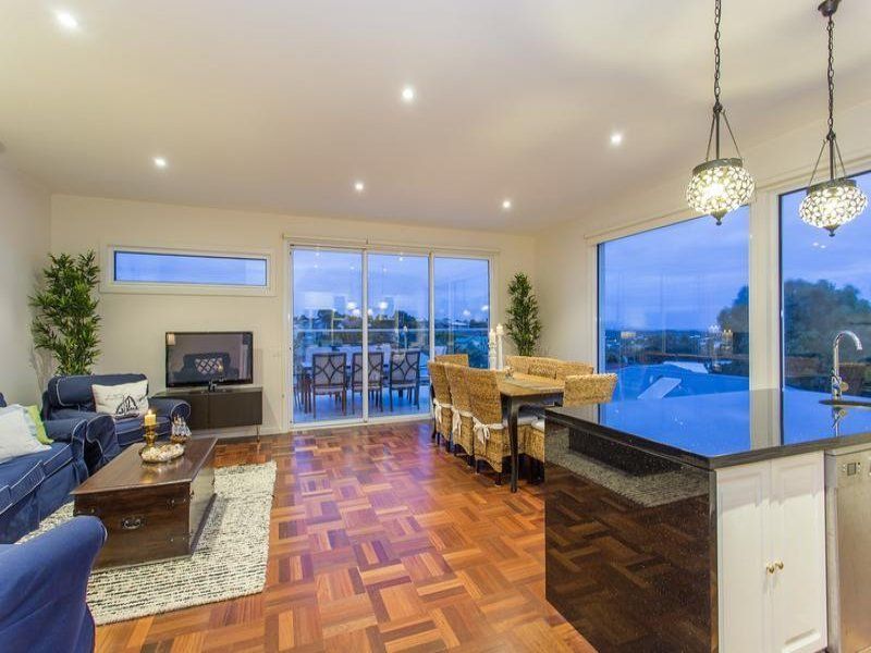 18 Barramundi Crescent OCEAN GROVE VIC, Ocean Grove - Thumbnail 3