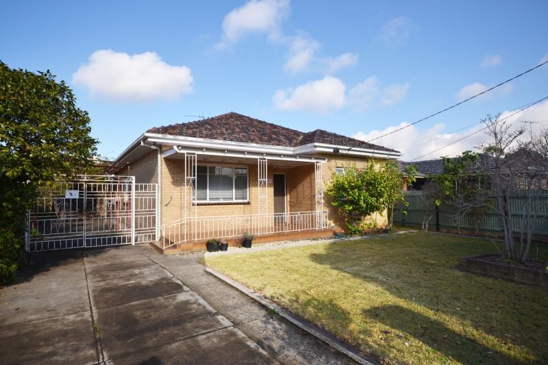 37 Storey Road, Reservoir