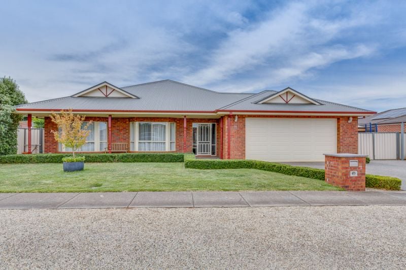 11 Suttonleigh Way, Darley - Thumbnail 2