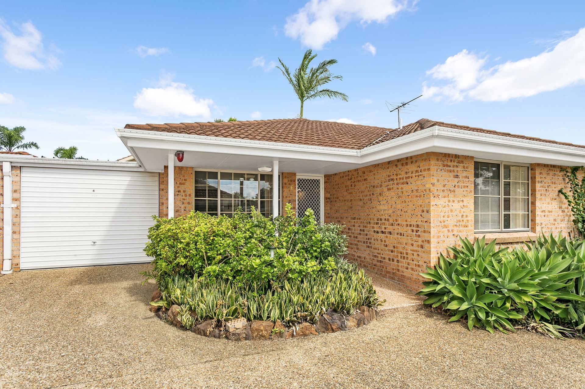 6/40-42 Yathong Road Caringbah NSW, Caringbah - Image 1
