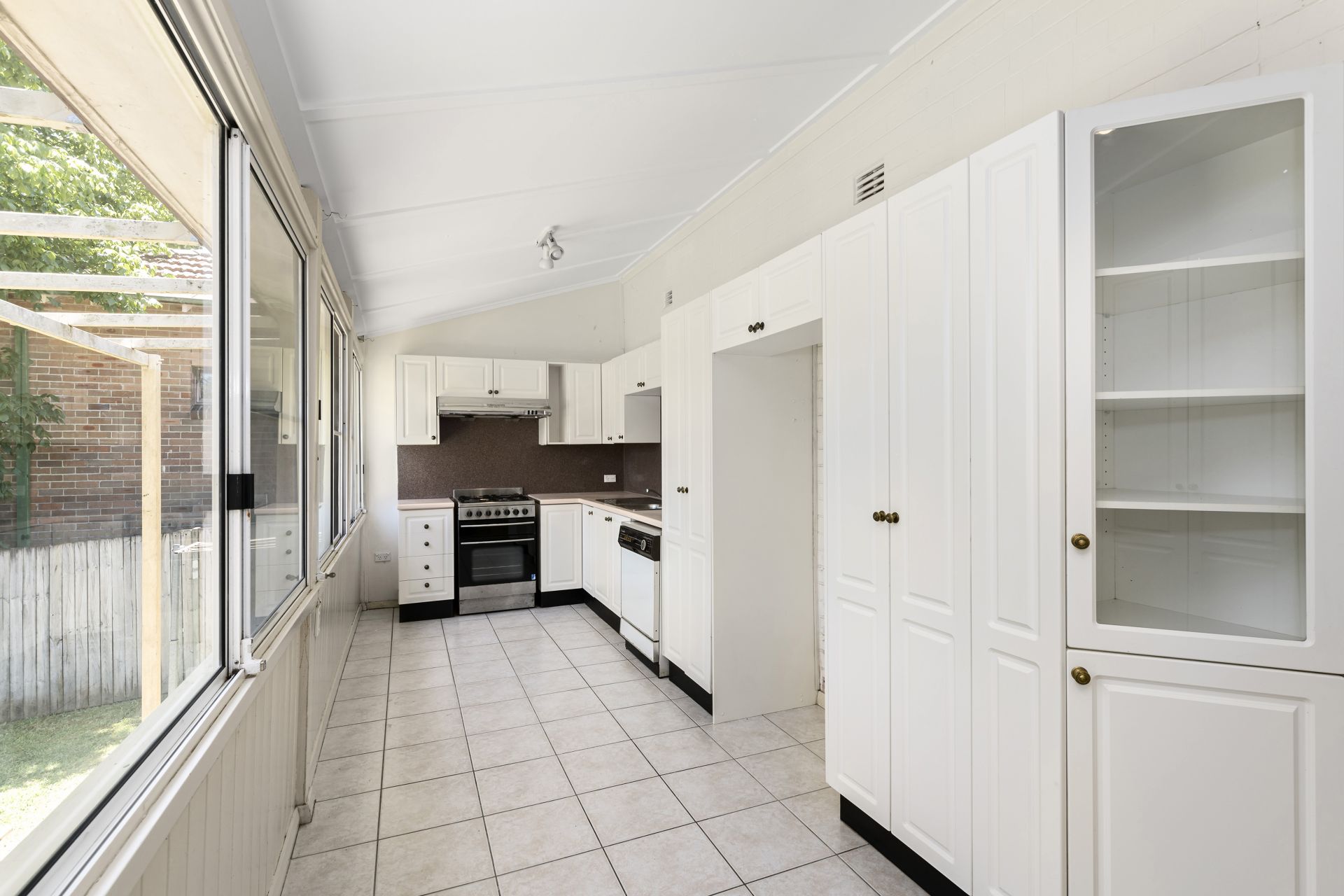 Real Estate For Lease 1/21 Wentworth Avenue Waitara , NSW