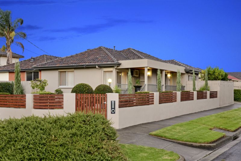 80 Radford Road, Reservoir