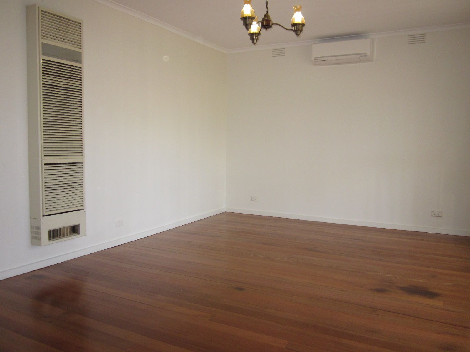 LOCATION IS KEY      *Inspect:  Wed 23rd Sept @ 4:45pm*