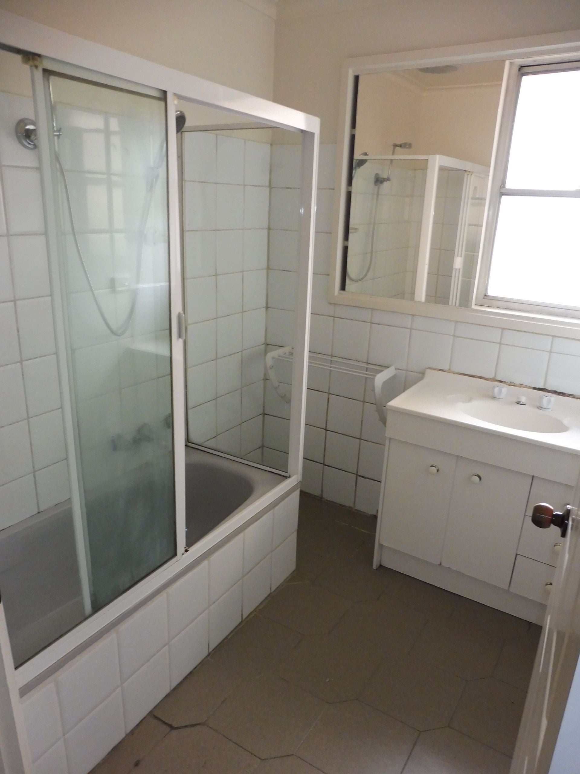 CLOSE TO ALL AMENITIES