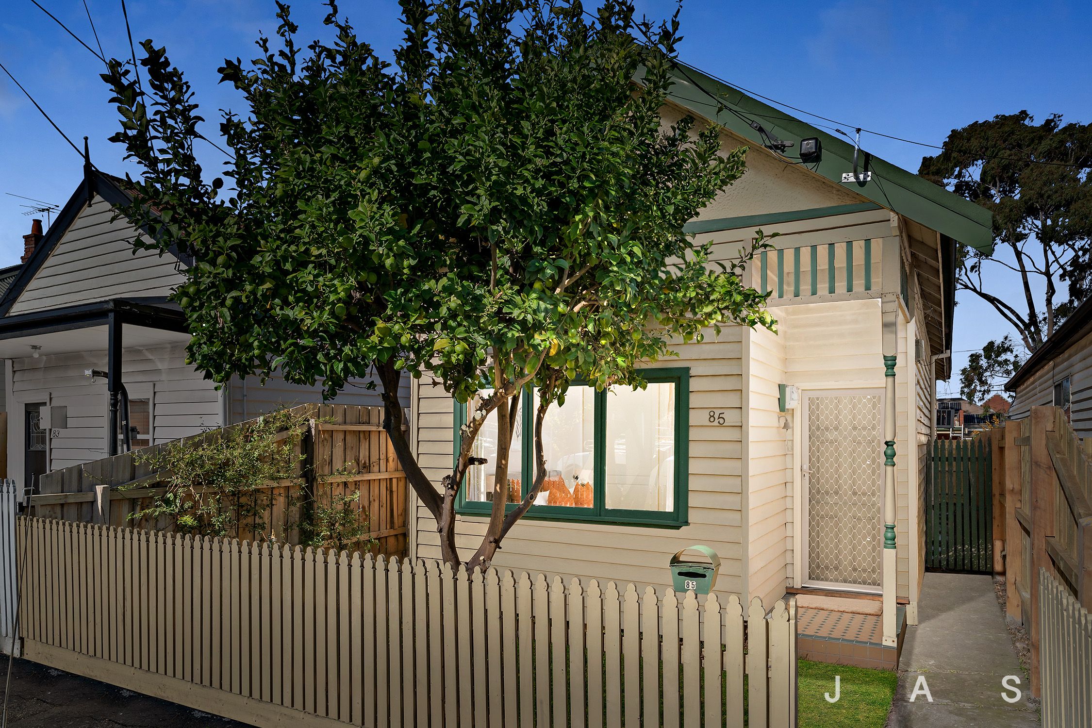 85 Simpson Street Yarraville VIC, Yarraville - Thumbnail 2