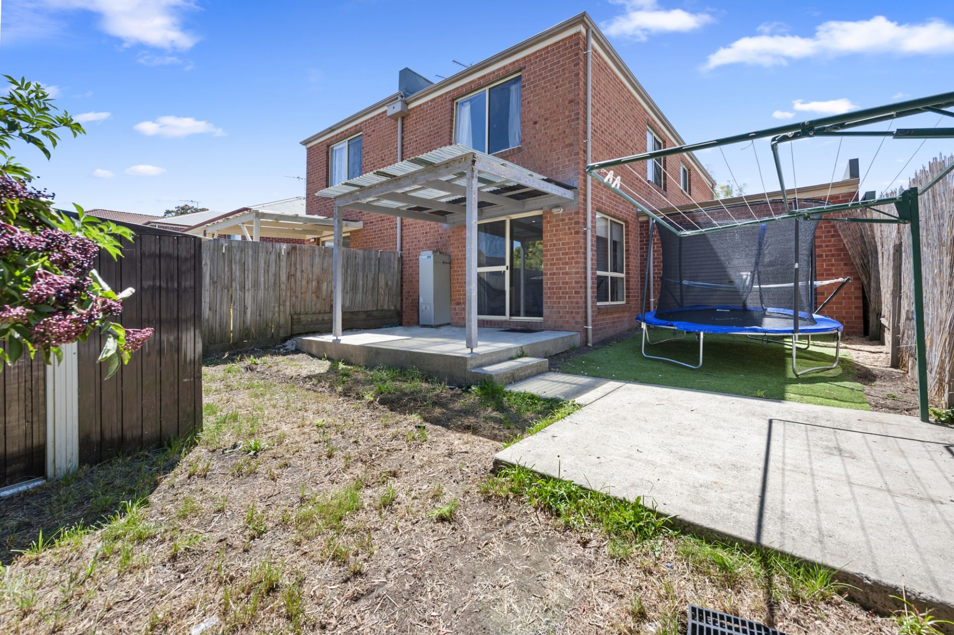 12 Eureka Gardens, Ballarat East, Eureka - Thumbnail 2
