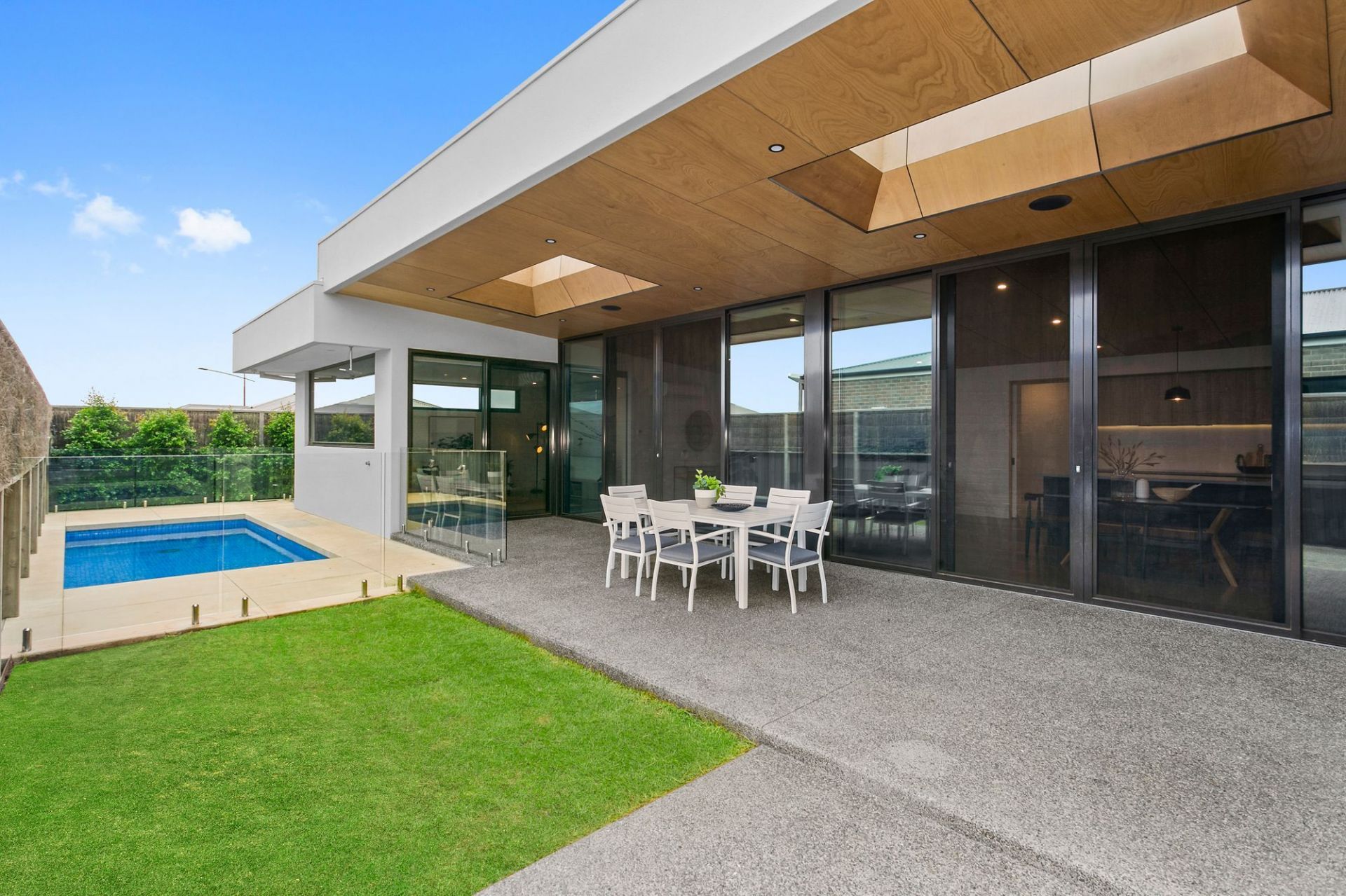 19 Cheviot Terrace Ocean Grove VIC, Ocean Grove - Thumbnail 2