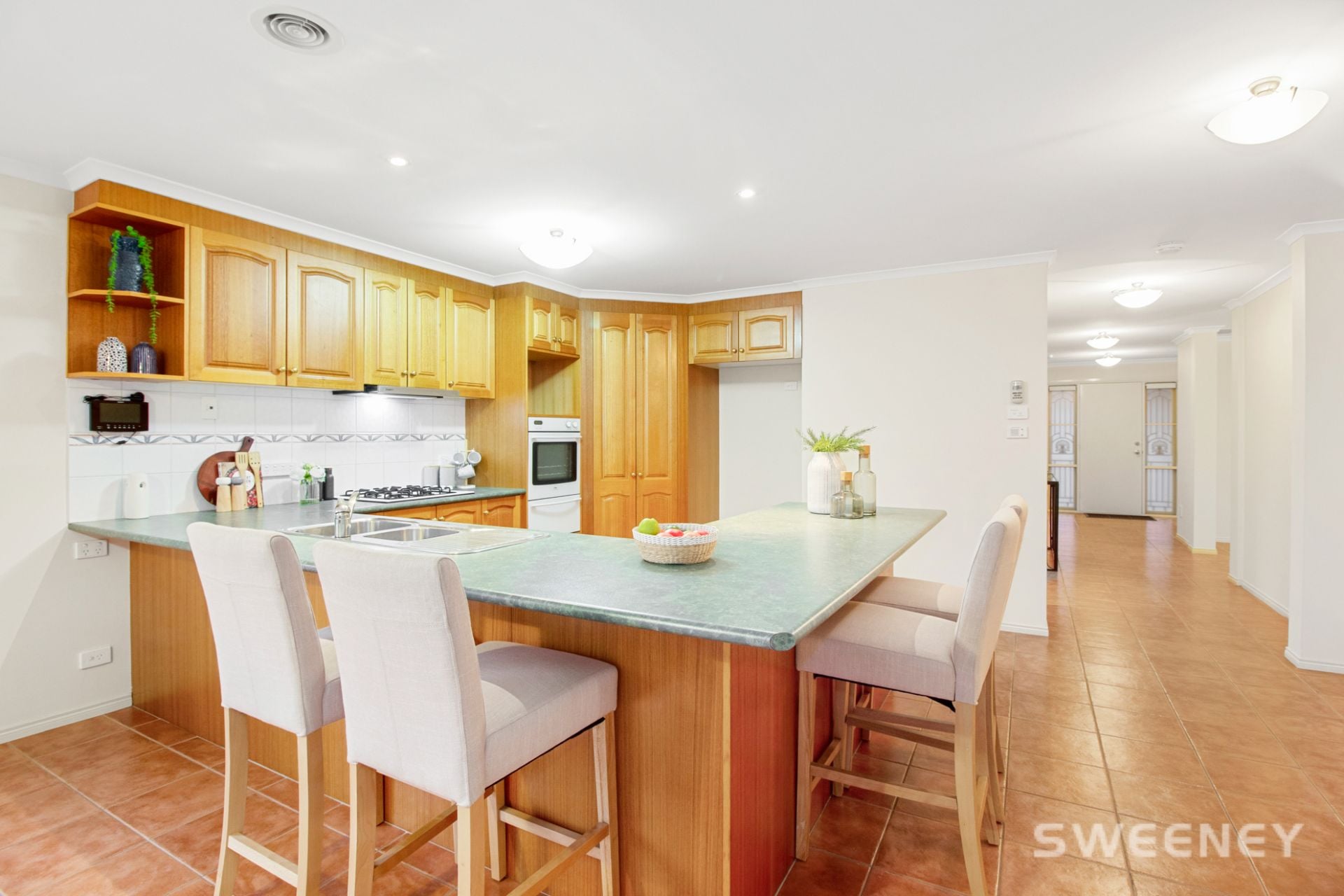 11 Hopetoun Court, Altona Meadows - Thumbnail 5