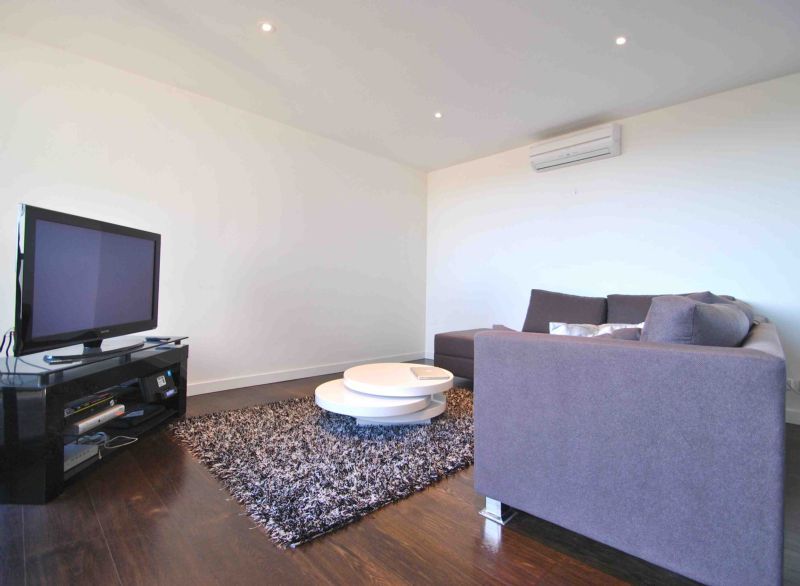 8/3 Lucan Street, Caulfield North - Thumbnail 3