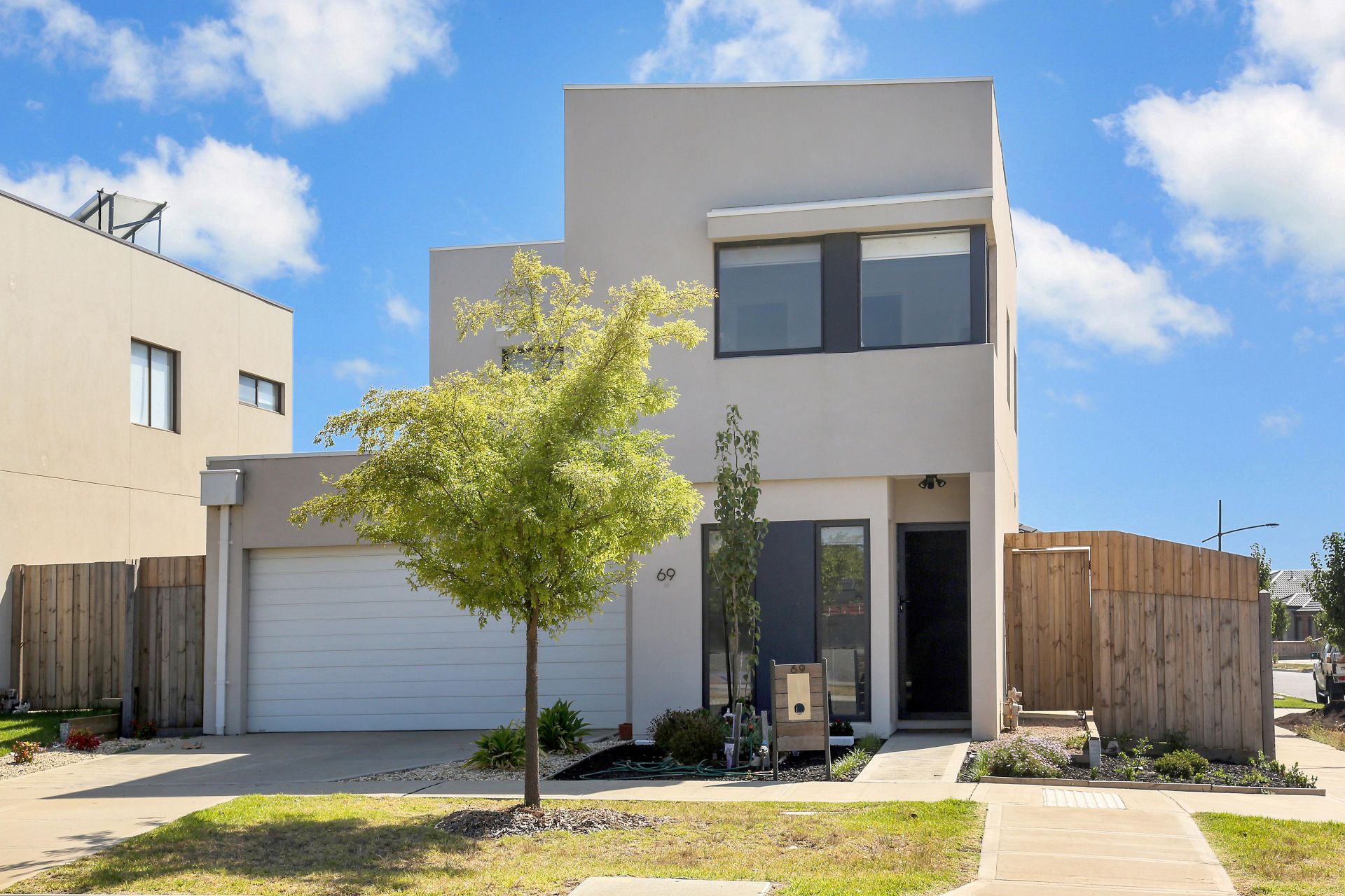 CENTRAL LOCATION IN MERRIFIELD ESTATE