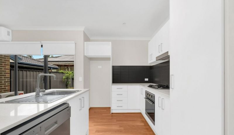 15 Vedro Road, Craigieburn