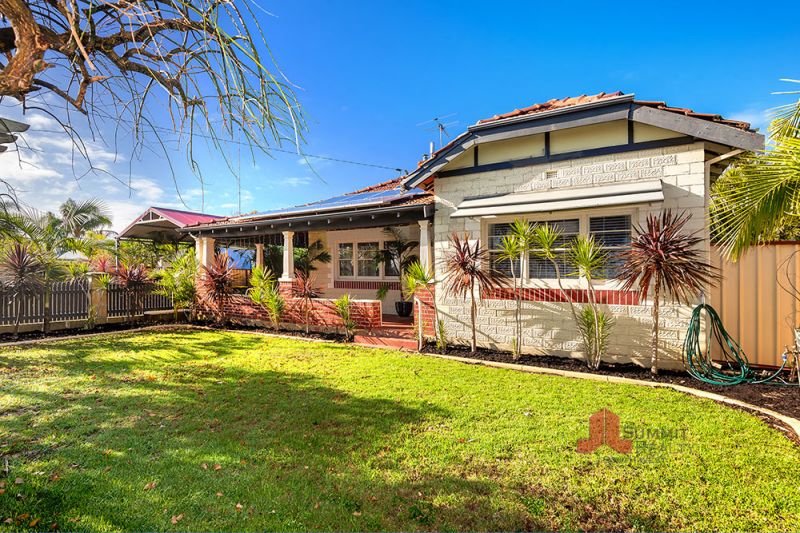Real Estate For Sale 7 Russell Road Burekup , WA