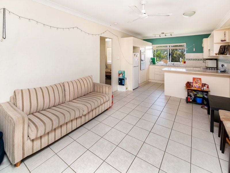 2/13 Tarcoola Avenue MOOLOOLABA QLD, Mooloolaba - Thumbnail 3