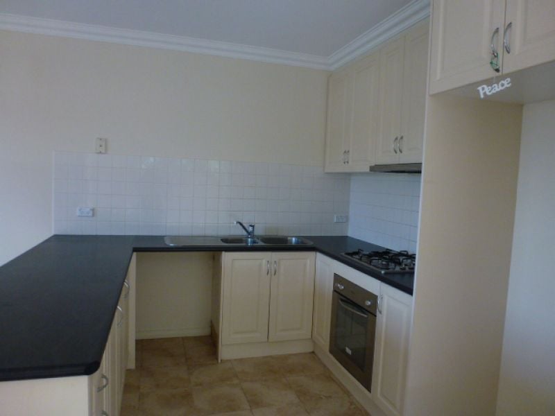3/8 Furzer Street, Preston