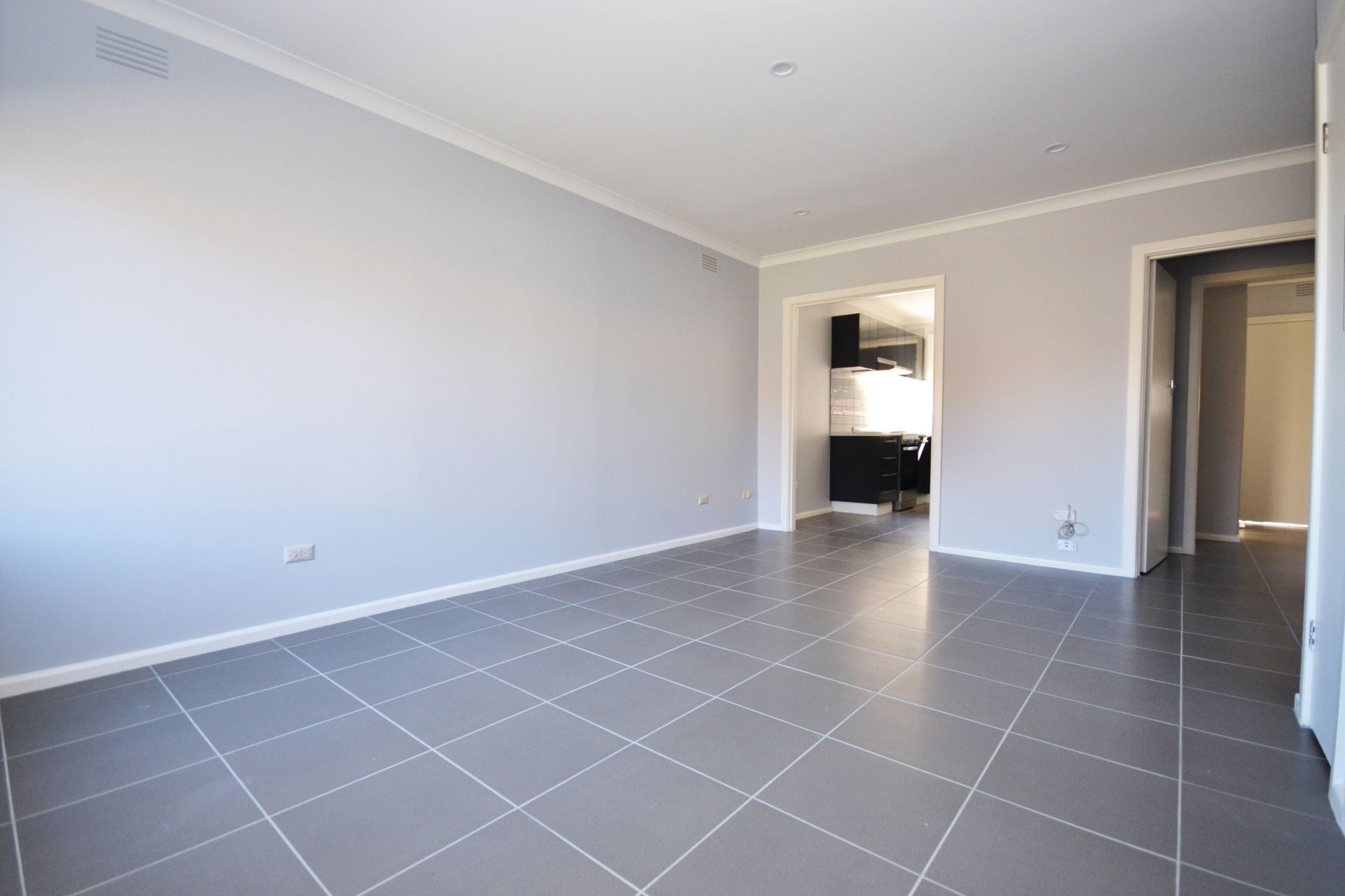 FULLY RENOVATED & IN A FABULOUS LOCATION!