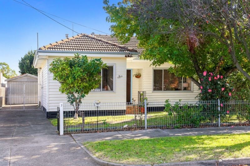 7 Lambassa Grove, Reservoir