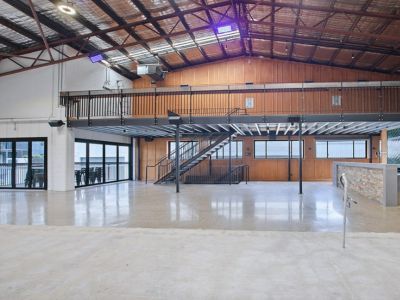 FULLY FITTED LARGE FORMAT RESTAURANT