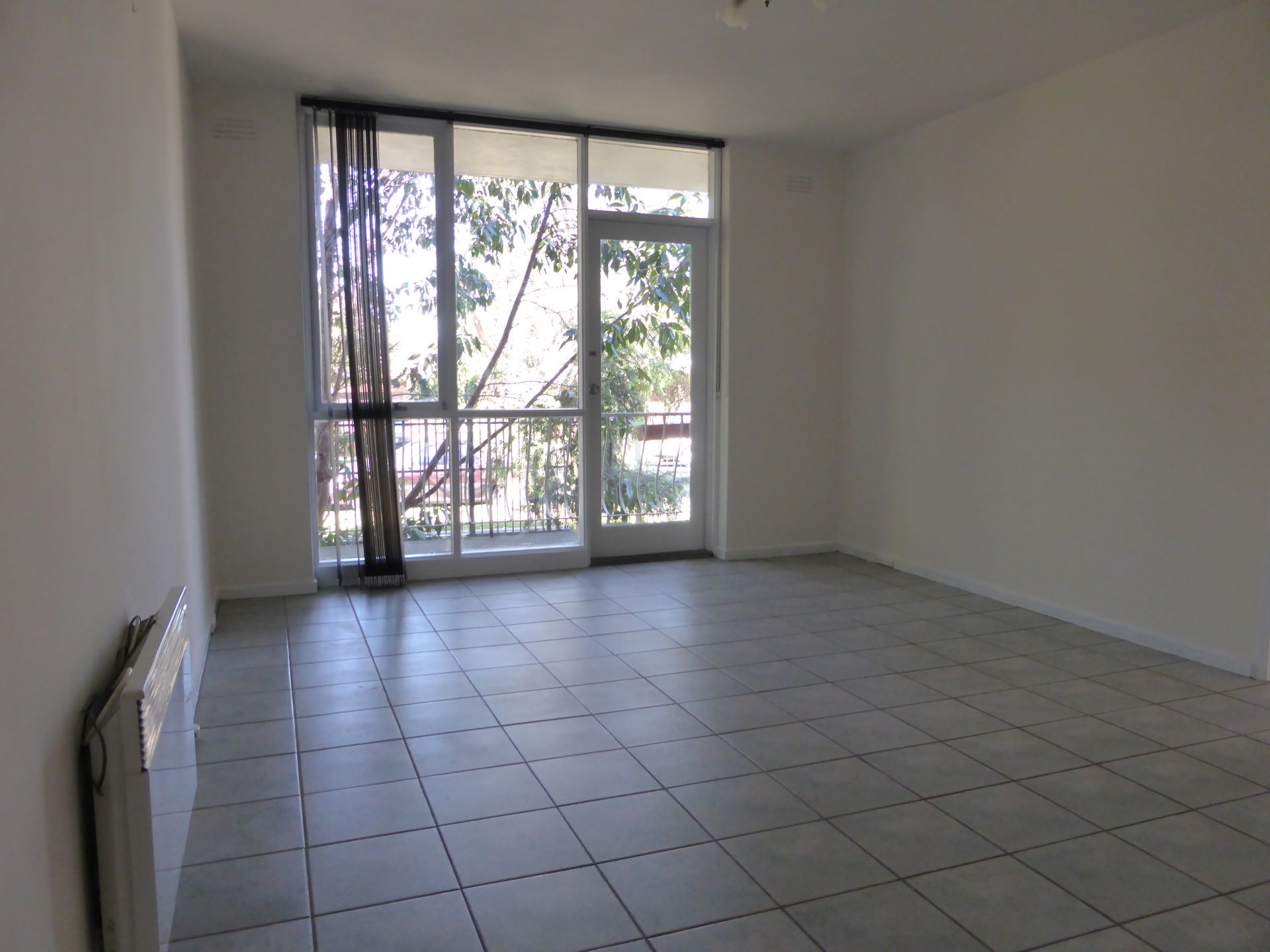 Northcote Unit in an Amazing Location!