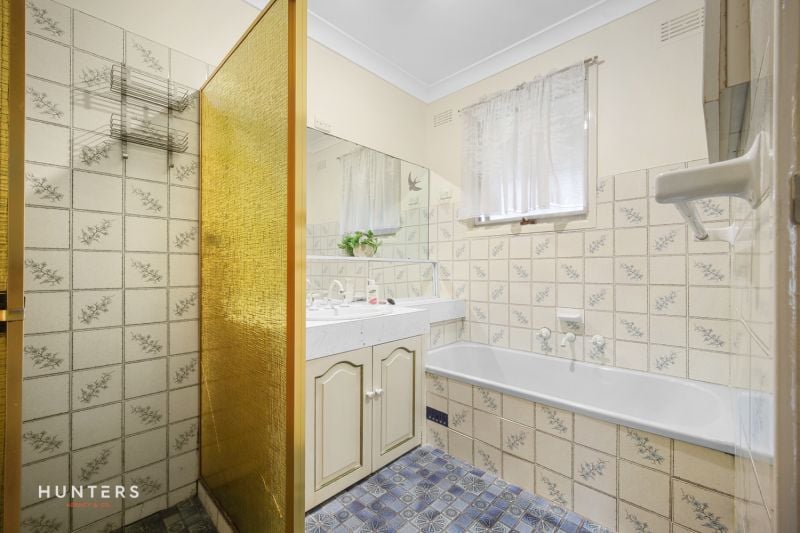 18 Orleans Crescent, Toongabbie