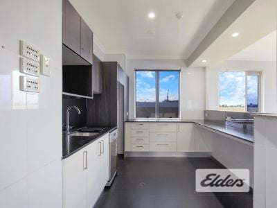 WOOLLOONGABBA OFFICE PENTHOUSE!