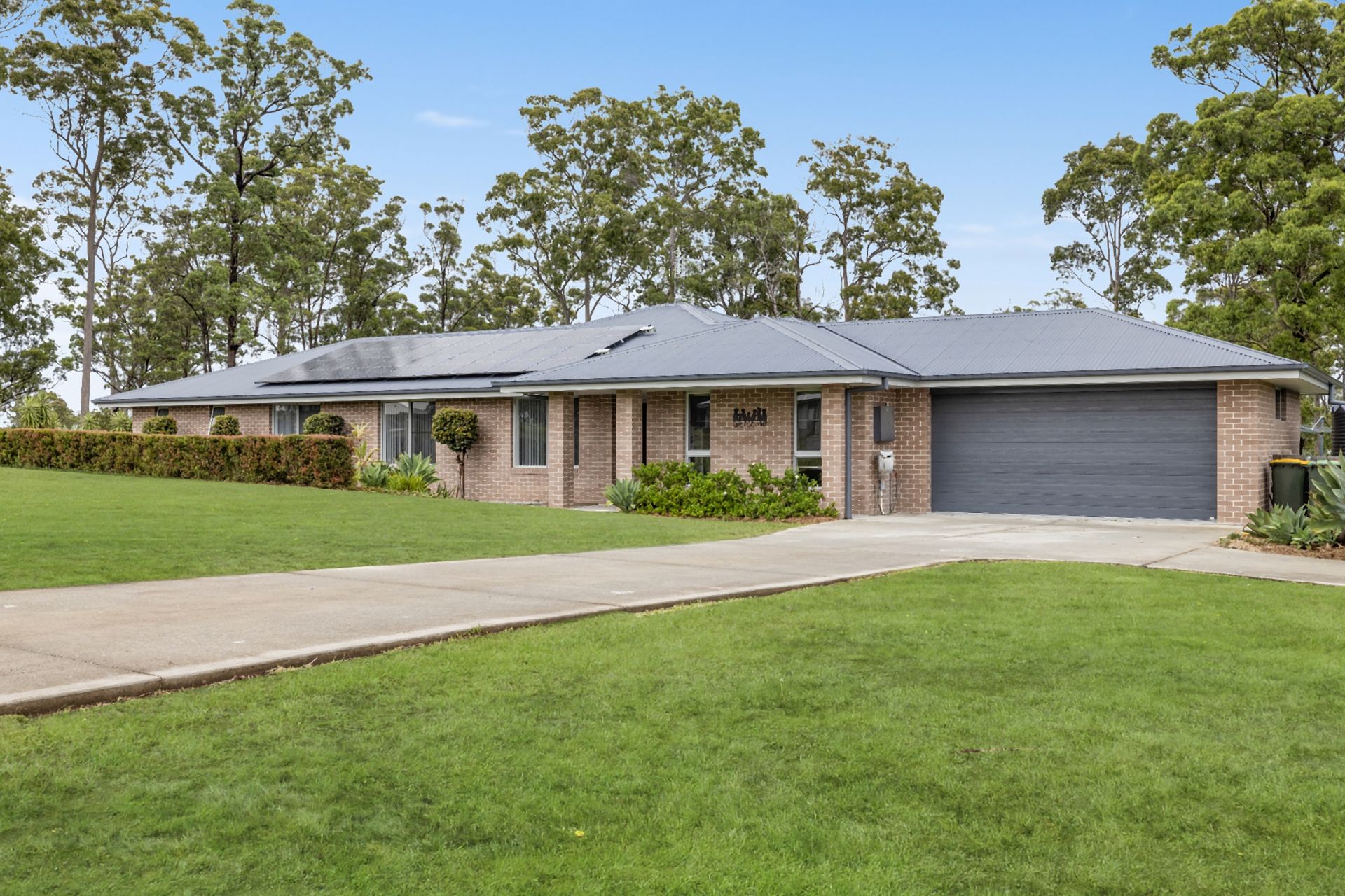Real Estate For Sale 61 Waratah Drive Yarravel , NSW