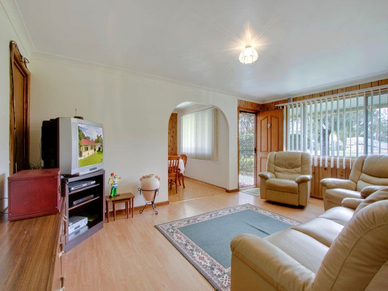 11 Golden Valley Drive, Glossodia - Thumbnail 8