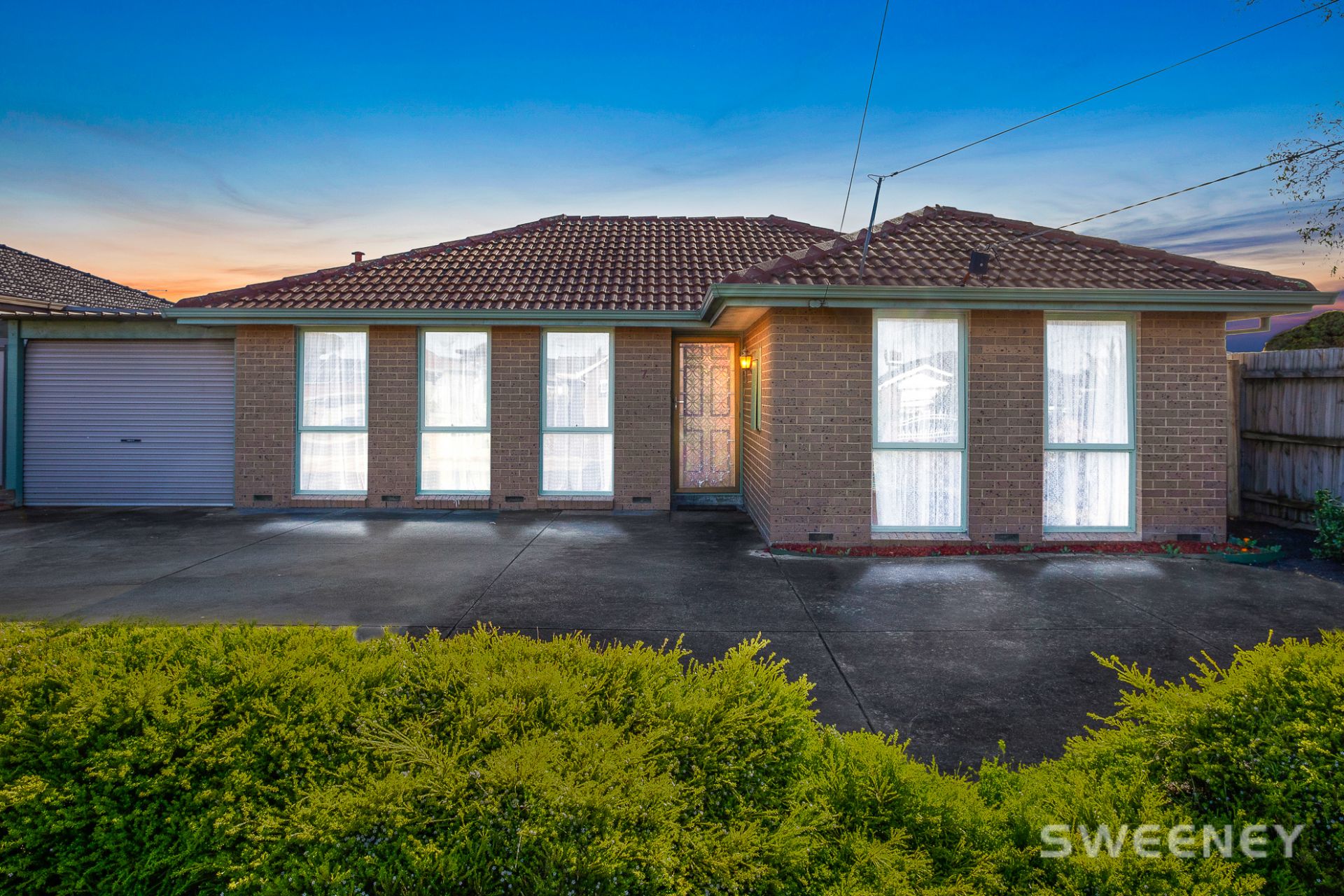 7 Dickenson Street, Altona Meadows - Thumbnail 2