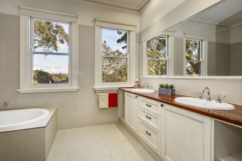 30 Wolseley Crescent, Blackburn - Thumbnail 8