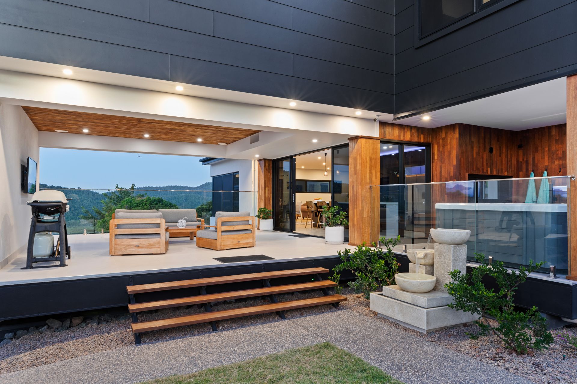 6 Airlie View, Airlie Beach Taylors Property Specialists