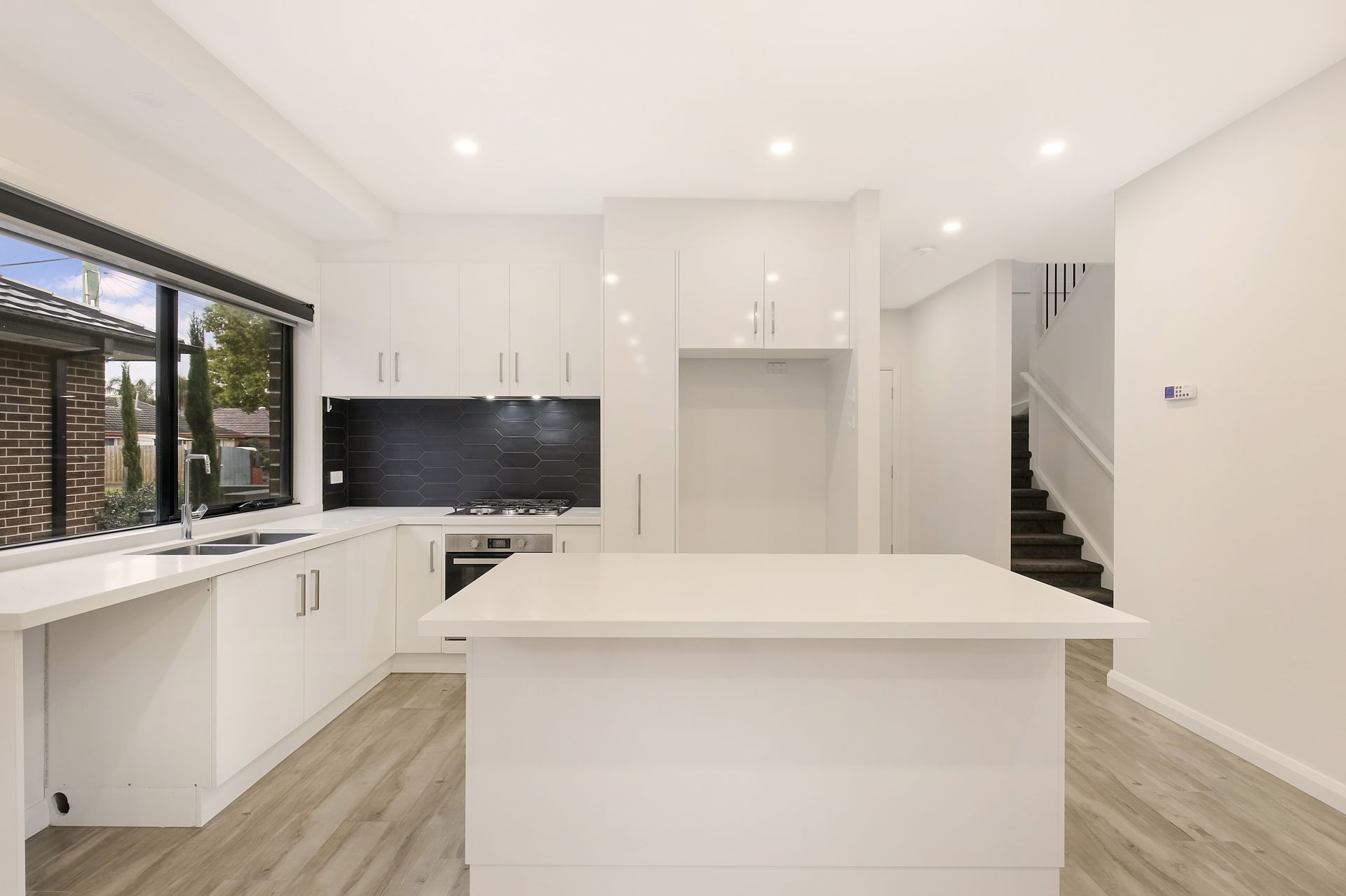 Beautiful Townhouse in a Great Location!