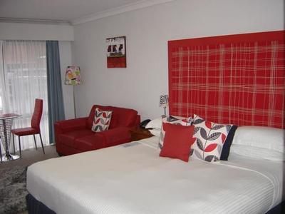 MOTEL LEASEHOLD FOR SALE - SOUTH COAST - 4 STAR